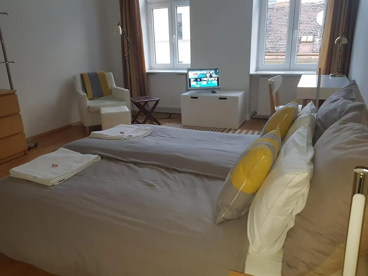 Schubert Park Apartment Near Volksopera Vienna