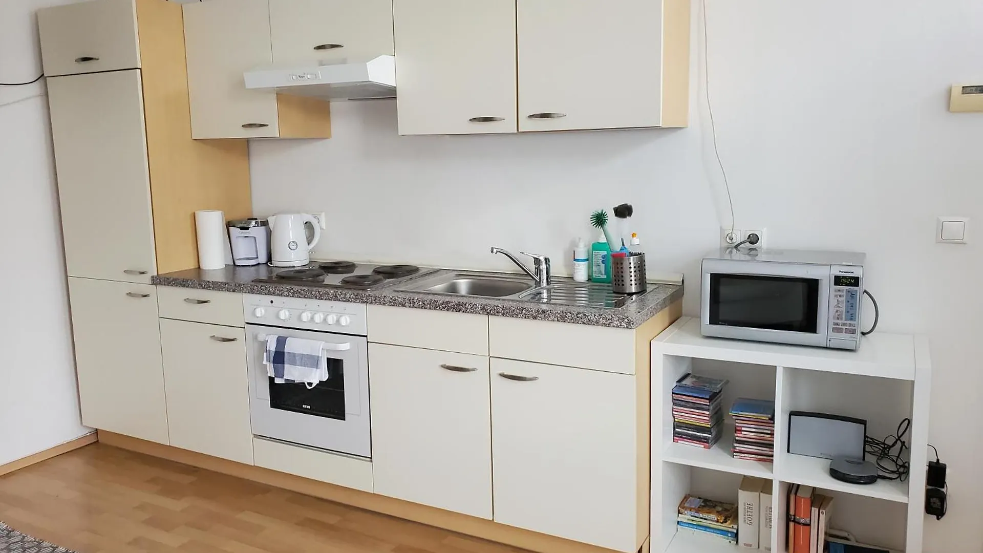 Schubert Park Apartment Near Volksopera Vienna 0*,  Austria