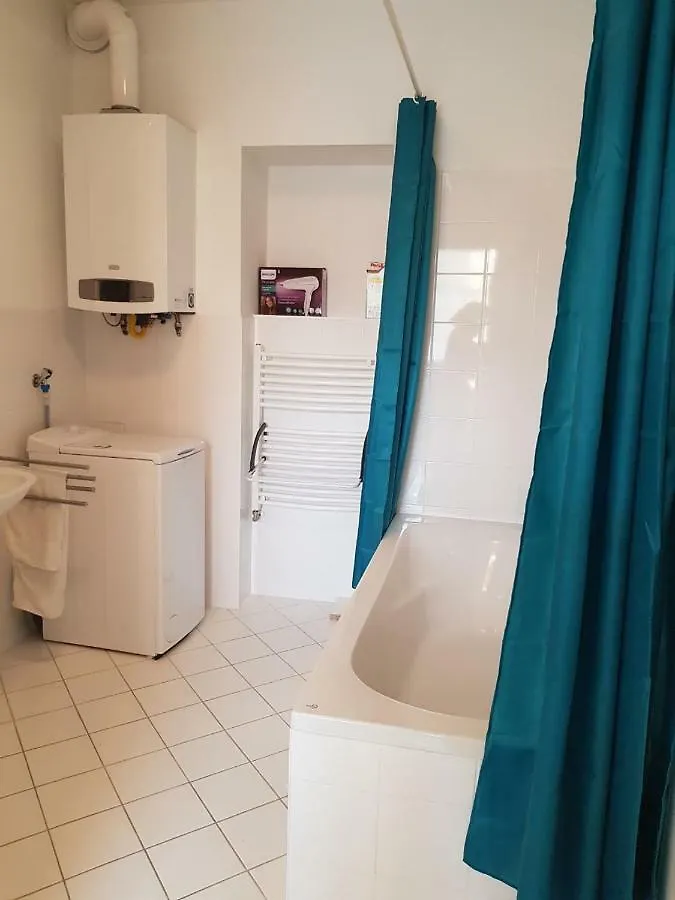 Schubert Park Apartment Near Volksopera Vienna